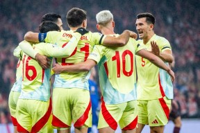 天博体育官网有实力-葡超今晚走向成谜，里昂远射贴柱，质疑声仍在，赛程密集仍需轮换