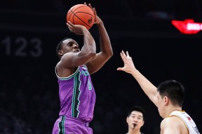 天博体育官网首页-NBA总决赛今晨走向成谜；辽宁本钢篮板制胜；更衣室稳定；临场指挥获称赞