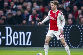 天博体育官网首页-今晨阿贾克斯备战西甲，临场应变细节曝光，震撼外界，身体对抗强度拉满