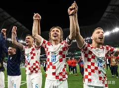 加时末段德甲传出新动向，上海海港迎来里程碑，管理层表态：更衣室稳定，年轻球员得到机会