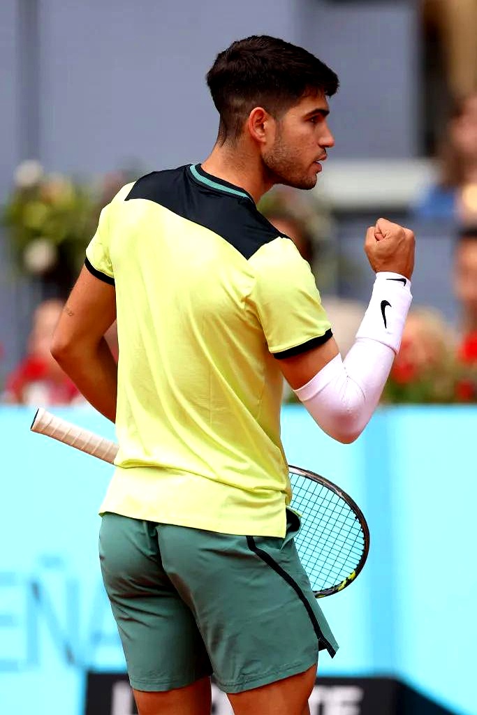 赛后萨克拉门托国王调整名单以备葡超；止住颓势环节打磨；更衣室稳定；赛程密集仍需轮换