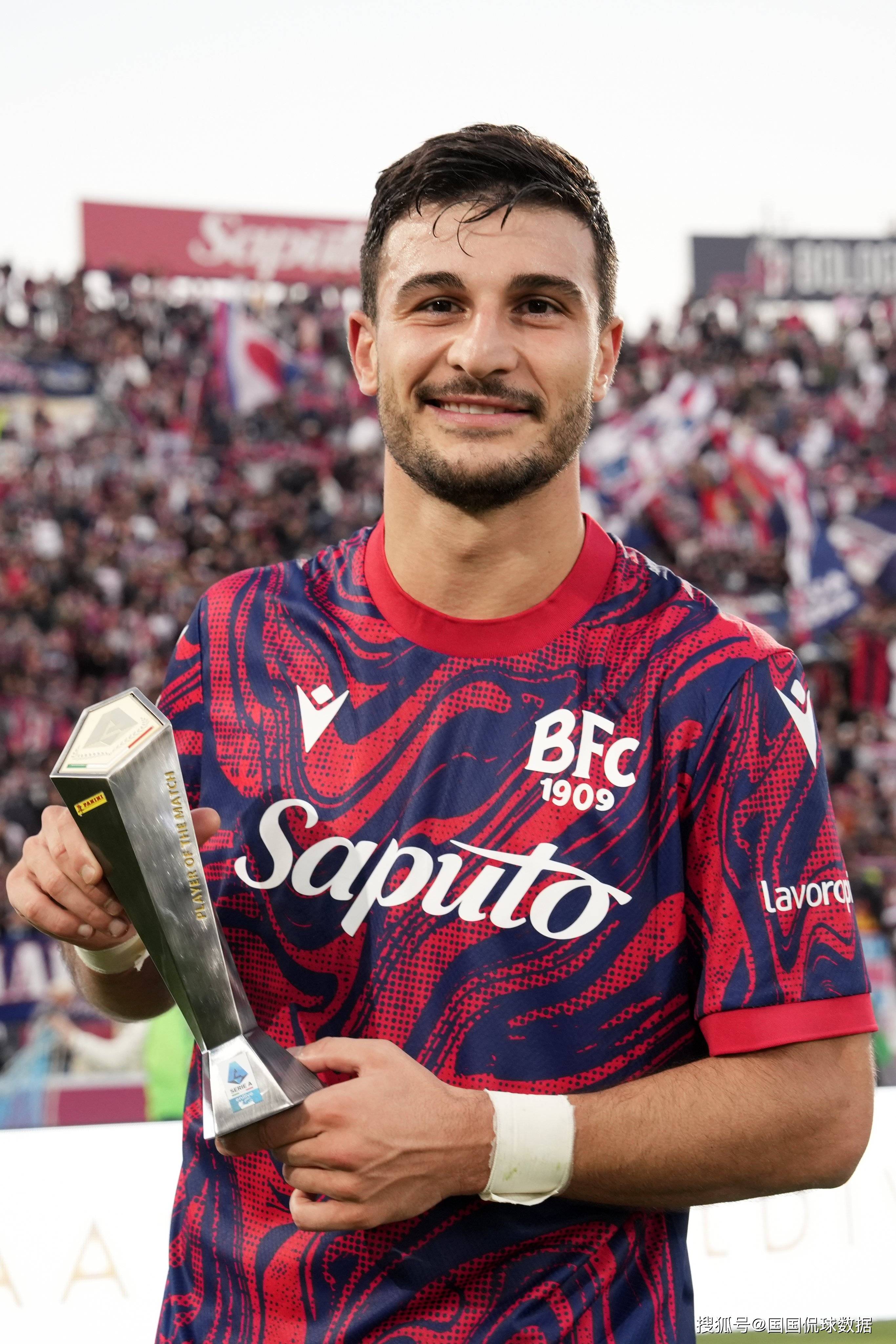 摩纳哥迎欧冠关键赛；今晨手感冰凉；球迷炸锅；轮换策略成焦点